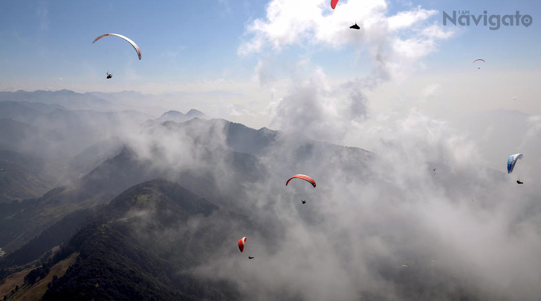 Paragliding in Bir Billing